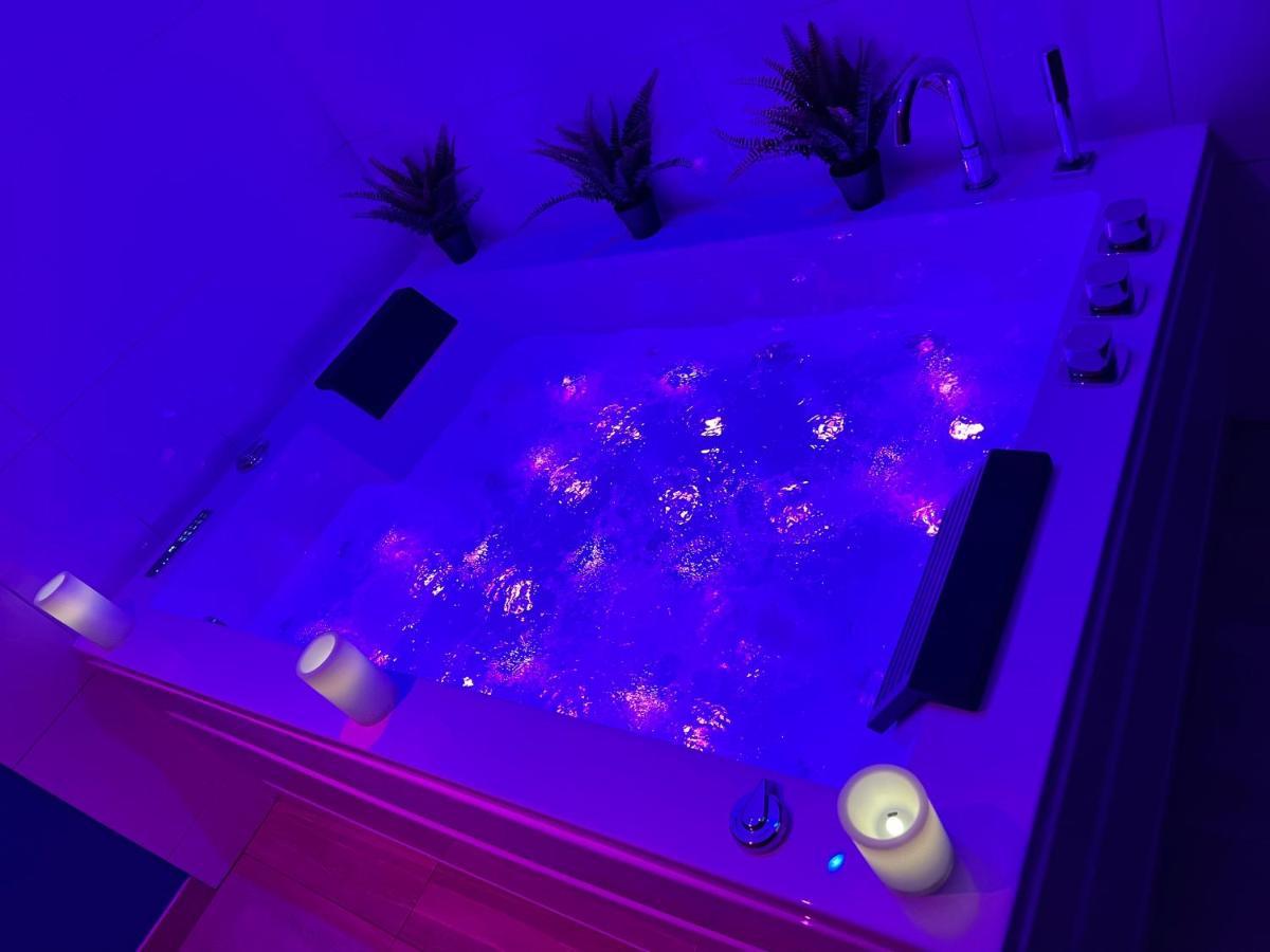 Narbnb - Eden Suite - Jacuzzi - Parking - Clim Narbona Esterno foto